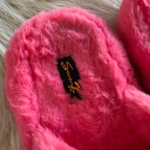 Seven7 Kiki Hot Pink Faux Fur Slide Slippers Size 7 - Picture 6 of 7